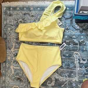NWT old navy one shoulder ruffle bikini